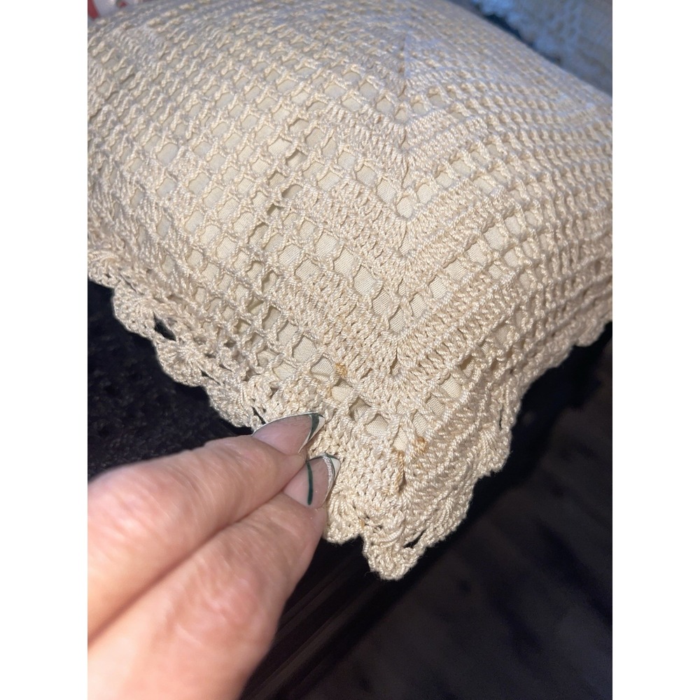 Vintage Square Beige‎ Crochet Pillows 10" X 10" Set Of 3 - Picture 6 of 7